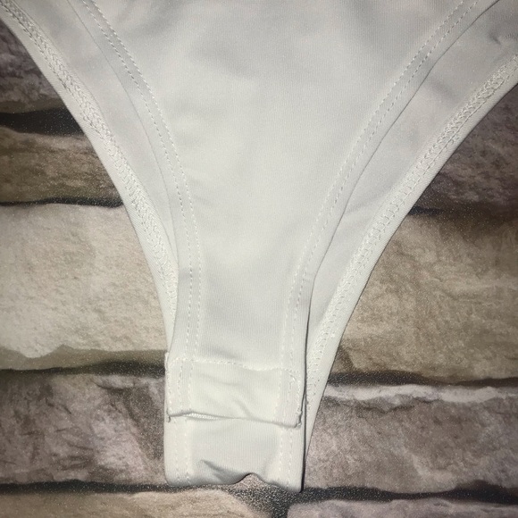 🚨 Bodysuit Silk Shirt 🚨 - Picture 3 of 5